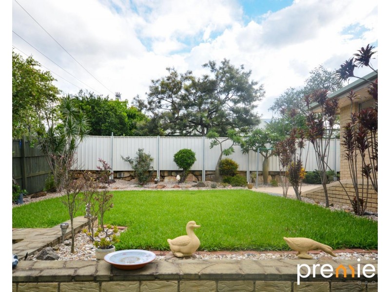 8 Dawson Court, Collingwood Park QLD 4301