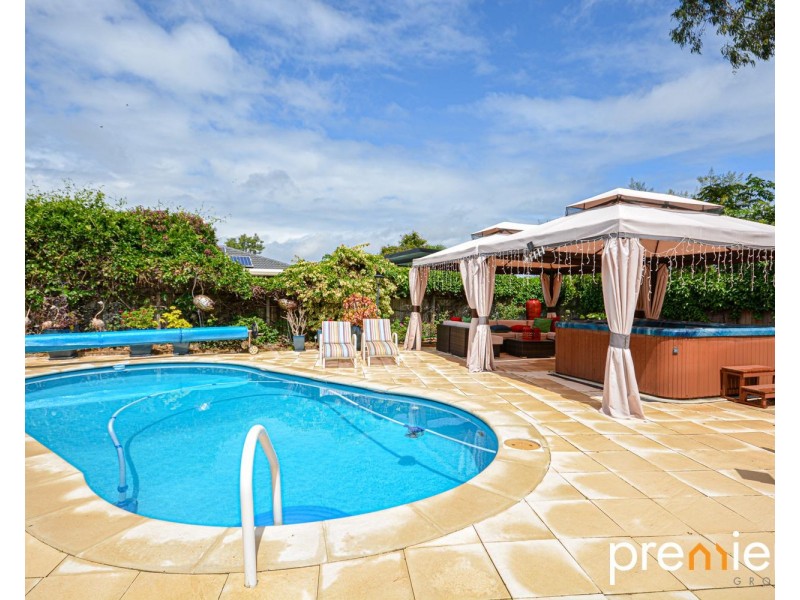 5 Hanlon Court, Collingwood Park QLD 4301