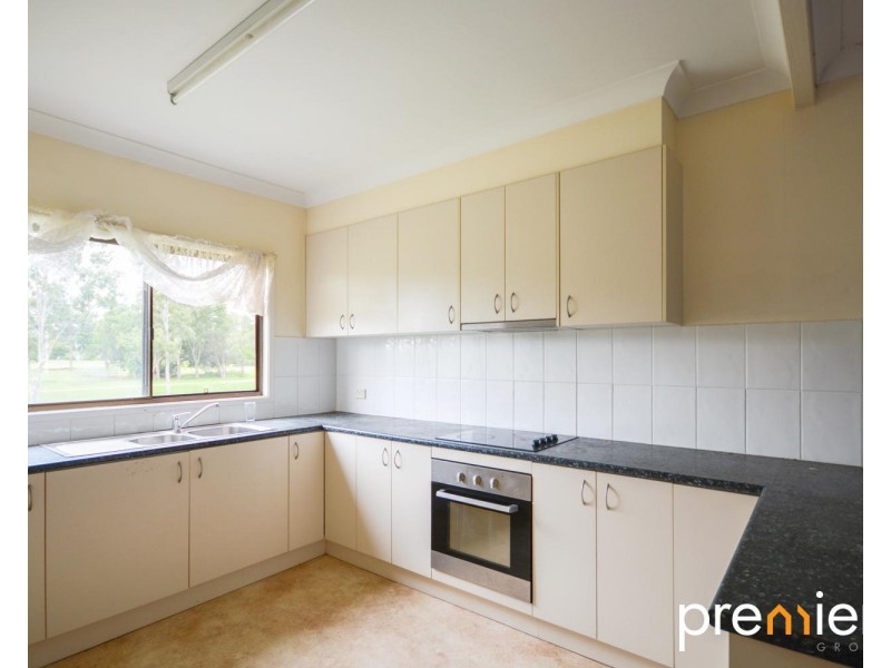 111 Brisbane Tce, Goodna QLD 4300