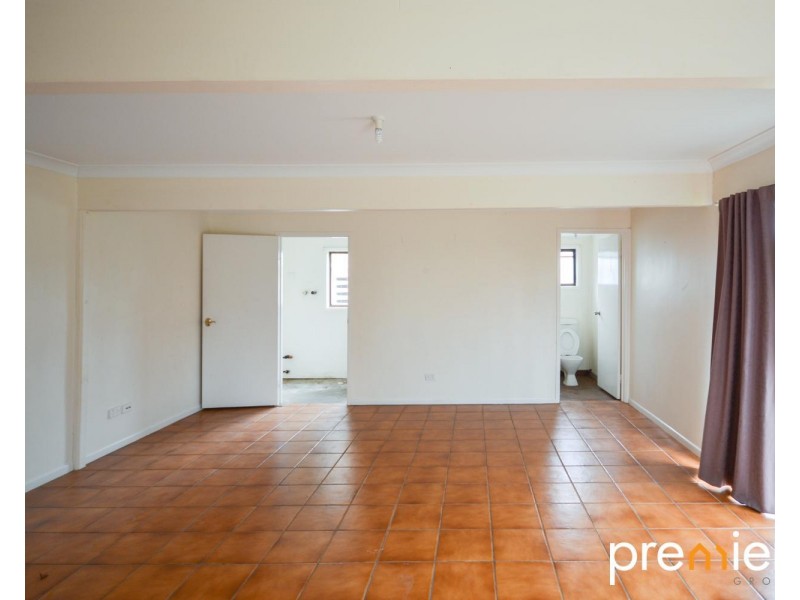 111 Brisbane Tce, Goodna QLD 4300