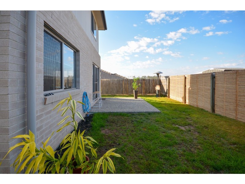 33 Serene Crescent, Springfield Lakes QLD 4300