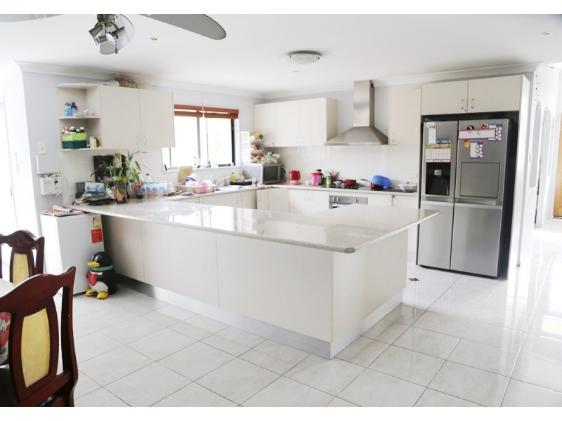 82 Halletts Road, Redbank Plains QLD 4301