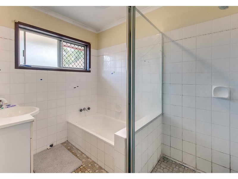 3 Glen Eagle Court, Redbank Plains QLD 4301