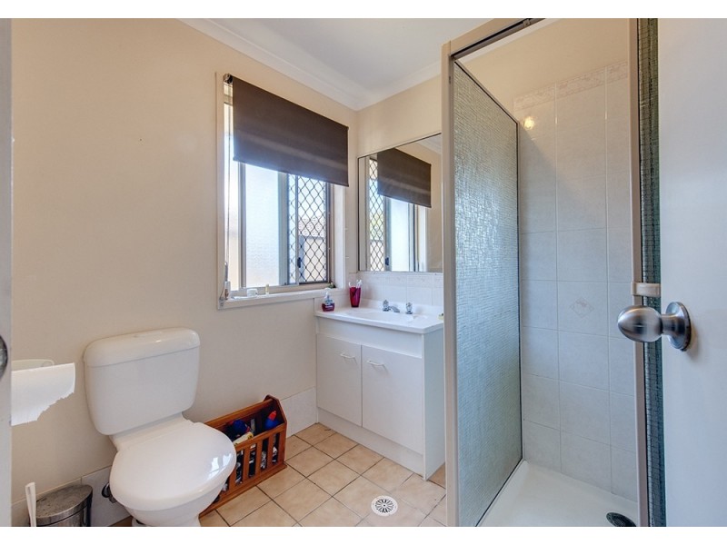 80 Federation Drive, Hillcrest QLD 4118