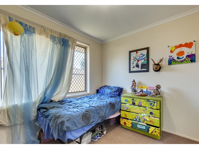 80 Federation Drive, Hillcrest QLD 4118