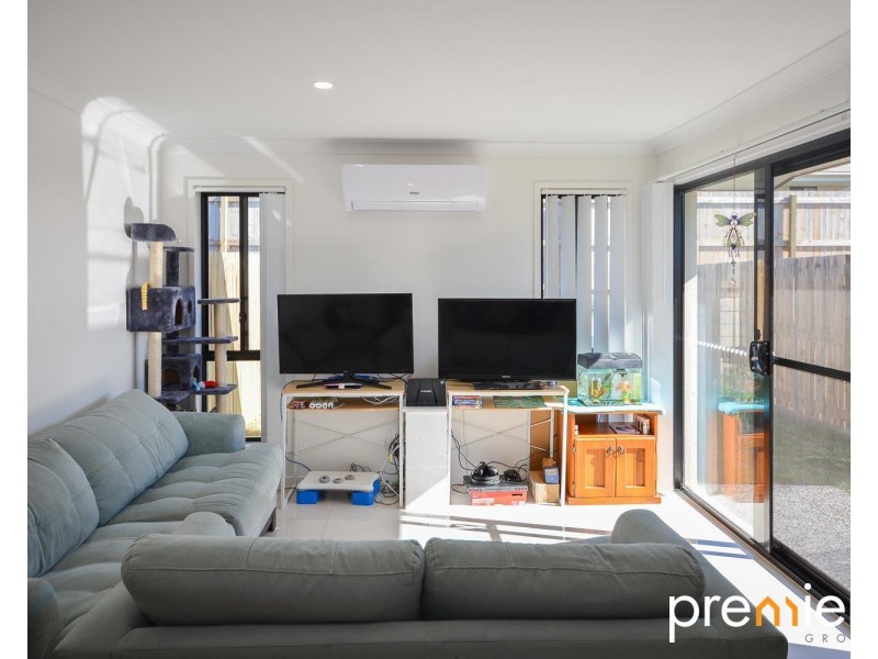 5 Hopkins Close, Redbank Plains QLD 4301