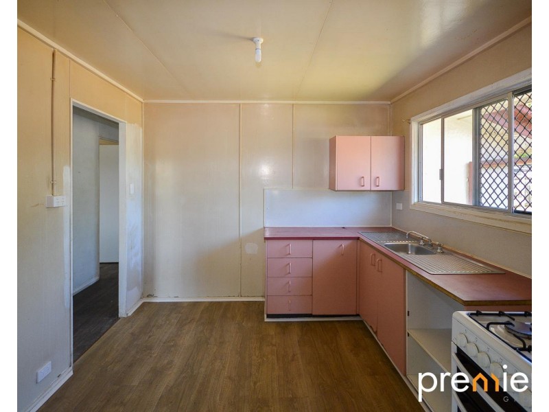 24 Brian Street, Riverview QLD 4303