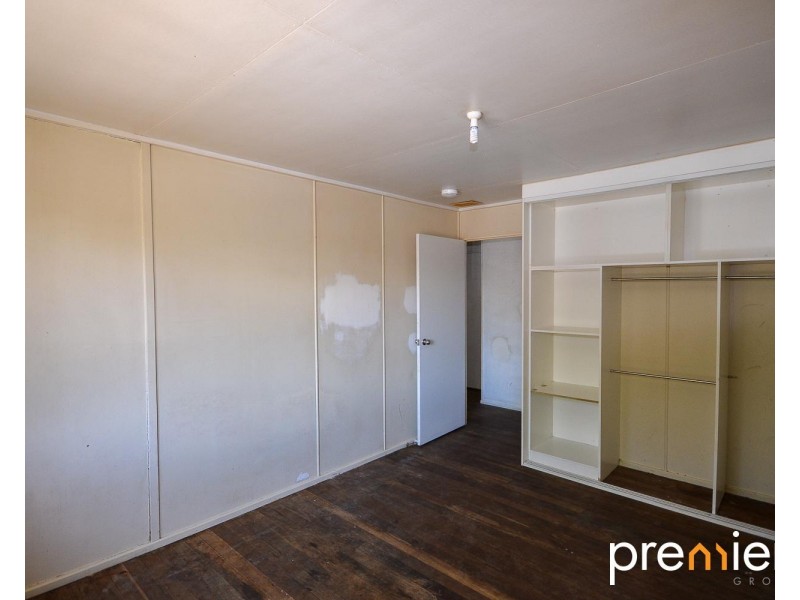 24 Brian Street, Riverview QLD 4303