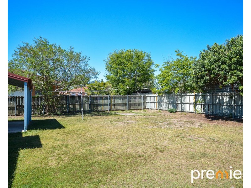 24 Brian Street, Riverview QLD 4303