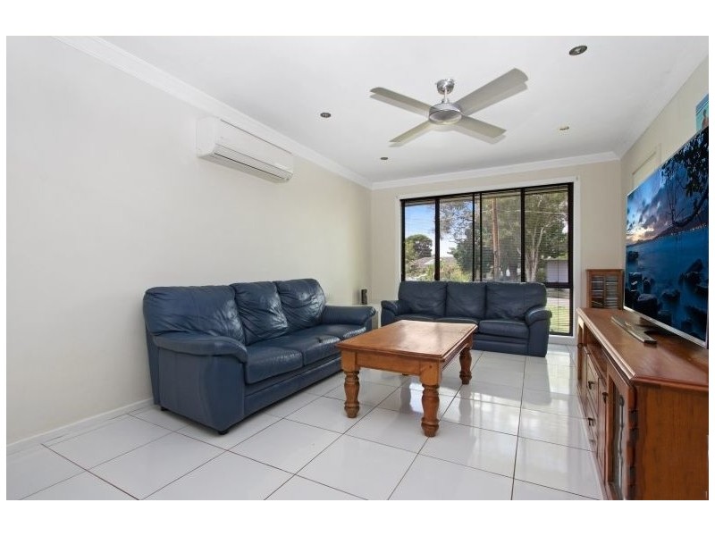 30 Lucena Crescent, Lethbridge Park NSW 2770
