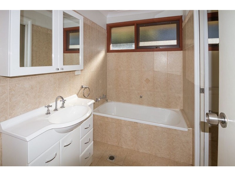 24 Glenbrook St, Jamisontown NSW 2750