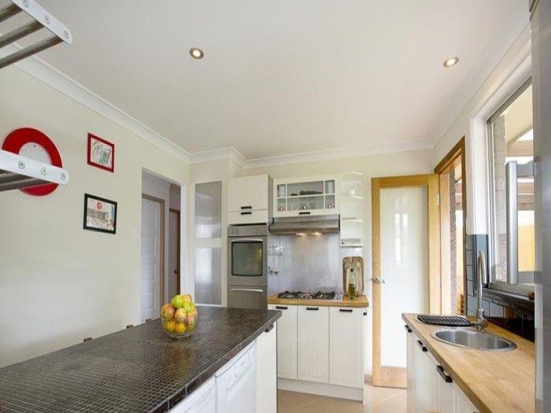 11 Robinson Road, Cranebrook NSW 2749