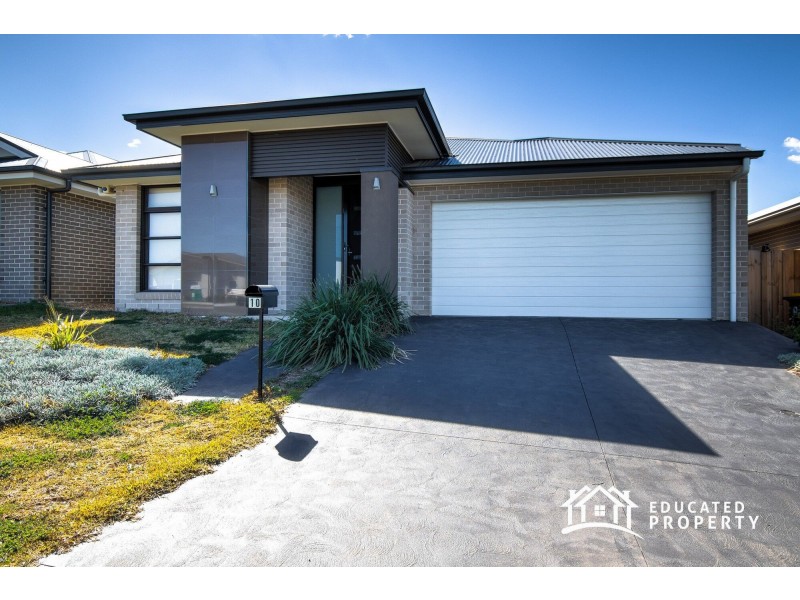 10 Romney Street, Elderslie NSW 2570