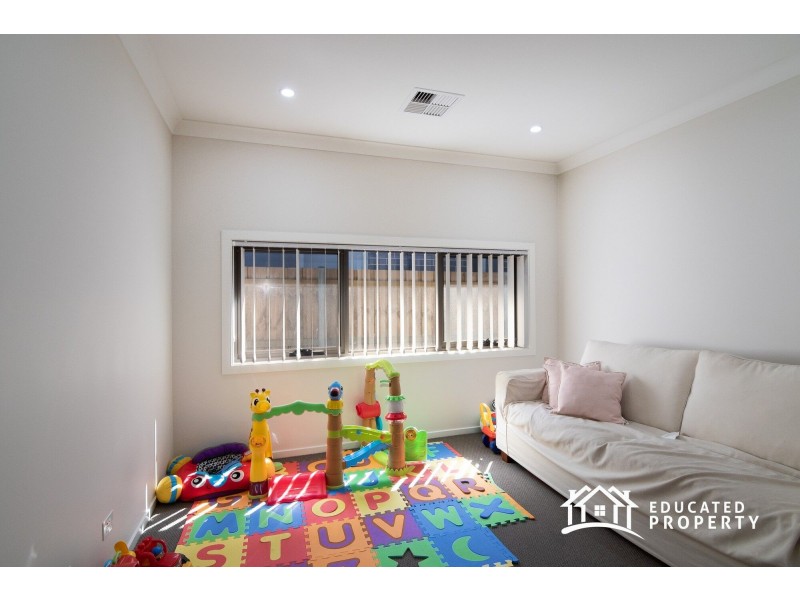 10 Romney Street, Elderslie NSW 2570