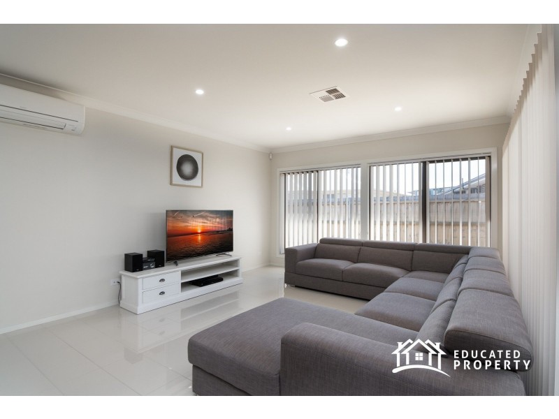 10 Romney Street, Elderslie NSW 2570