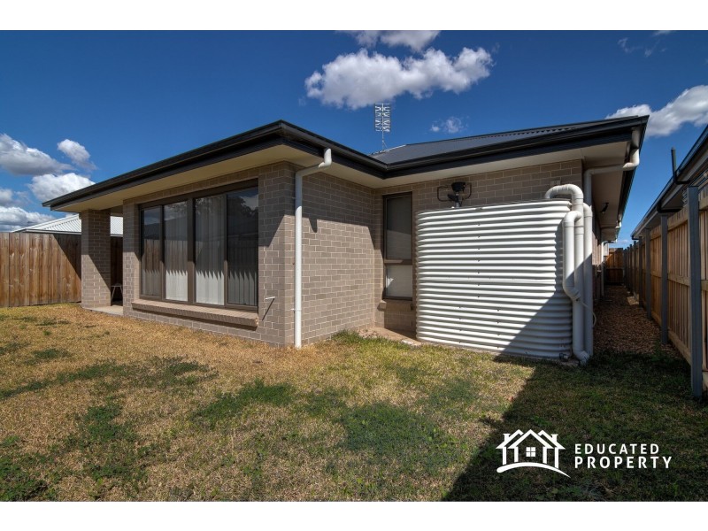 10 Romney Street, Elderslie NSW 2570