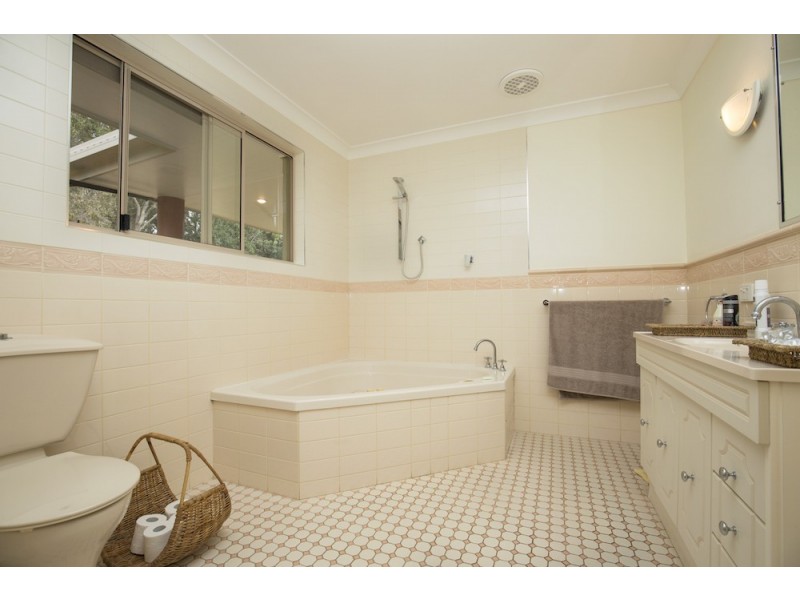 186 Sylvan Drive, Moore Park Beach QLD 4670