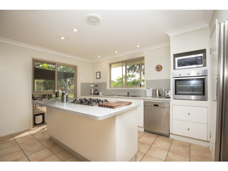 186 Sylvan Drive, Moore Park Beach QLD 4670