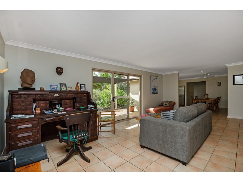 186 Sylvan Drive, Moore Park Beach QLD 4670