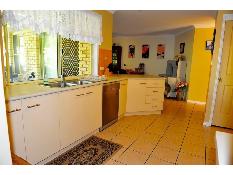 57 Phar Lap Parade, Branyan QLD 4670