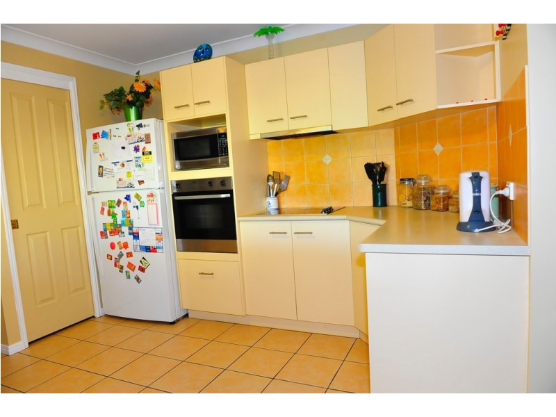 57 Phar Lap Parade, Branyan QLD 4670