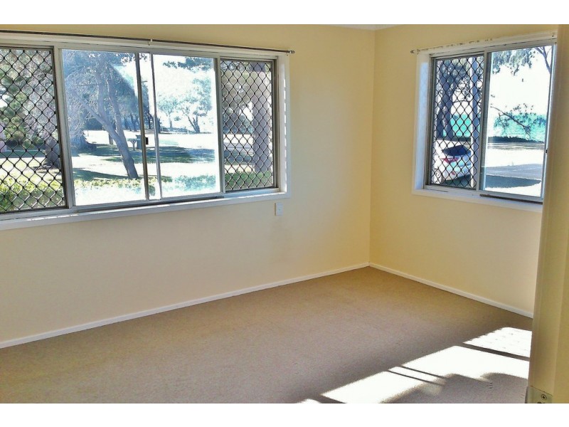 30 The Esplanade, Elliott Heads QLD 4670