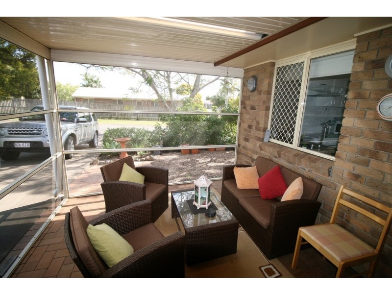 15 Swan Dr, Kalkie QLD 4670