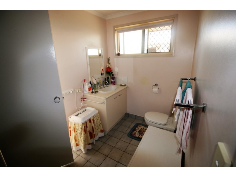 15 Swan Dr, Kalkie QLD 4670