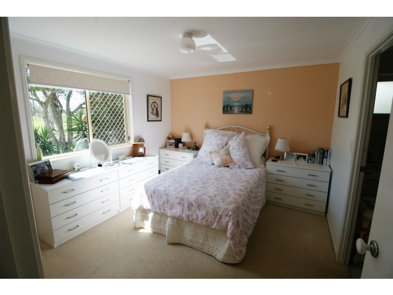 15 Swan Dr, Kalkie QLD 4670