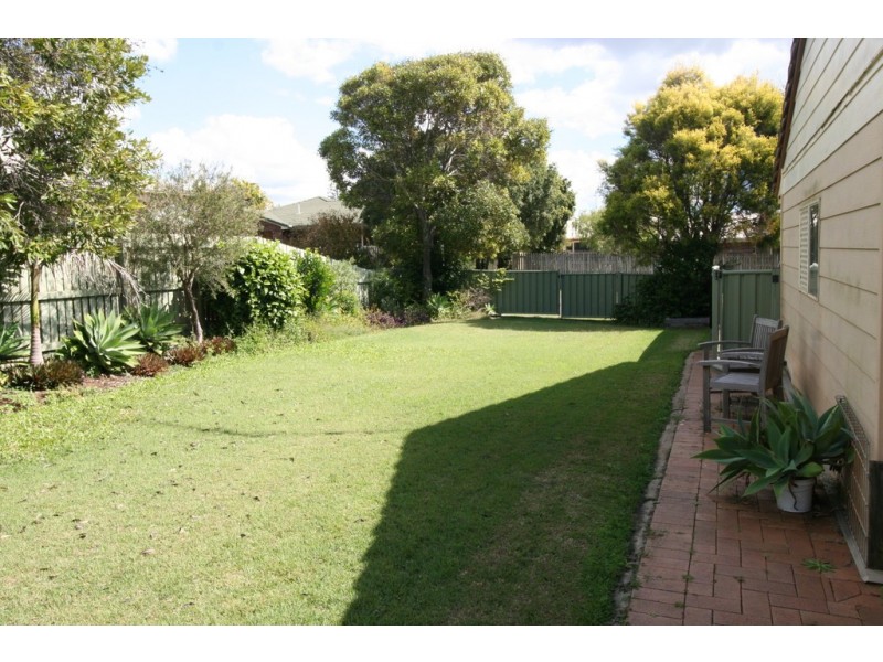 15 Swan Dr, Kalkie QLD 4670