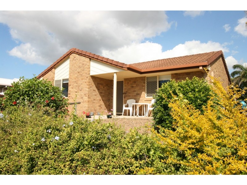 15 Swan Dr, Kalkie QLD 4670