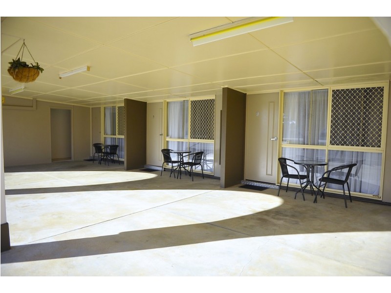 4a Hinkler Avenue, Bundaberg North QLD 4670