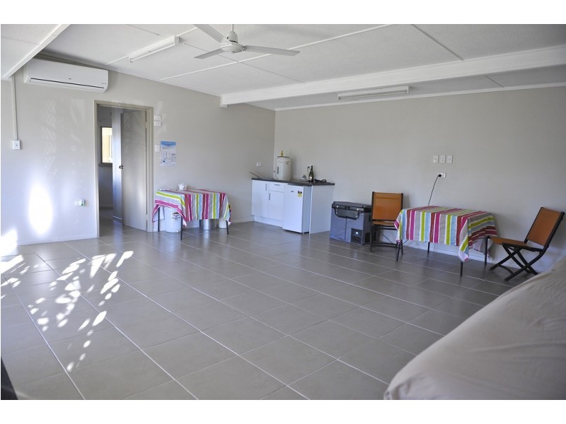4a Hinkler Avenue, Bundaberg North QLD 4670