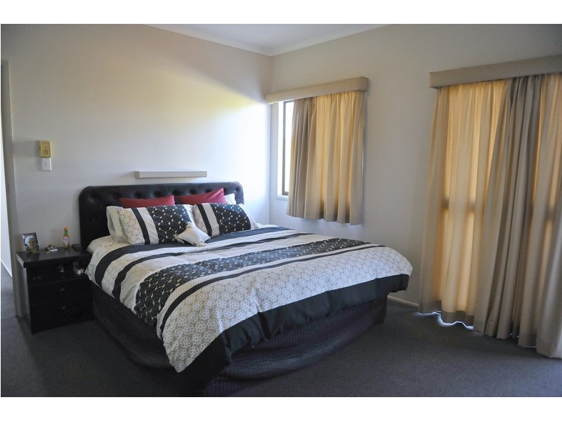 4a Hinkler Avenue, Bundaberg North QLD 4670