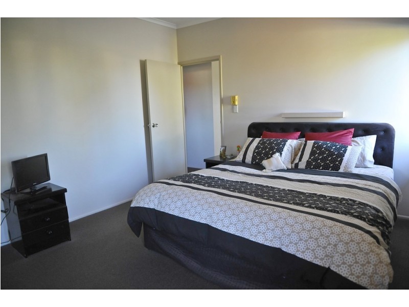 4a Hinkler Avenue, Bundaberg North QLD 4670