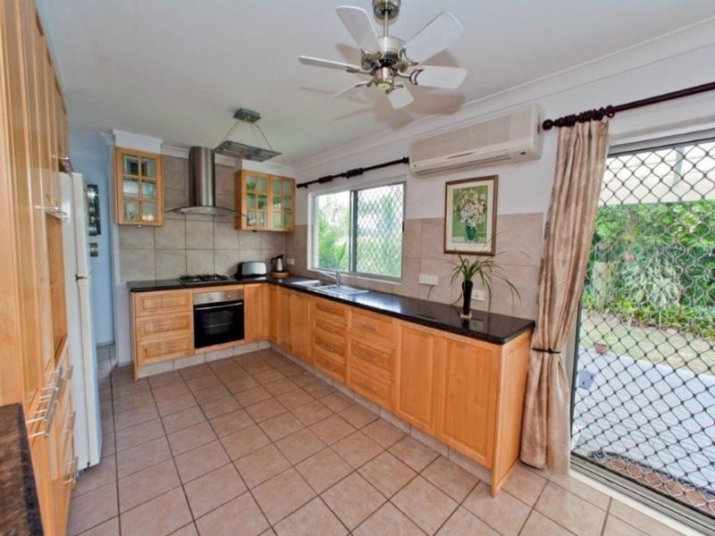 39 Sunset Dr, Thabeban QLD 4670