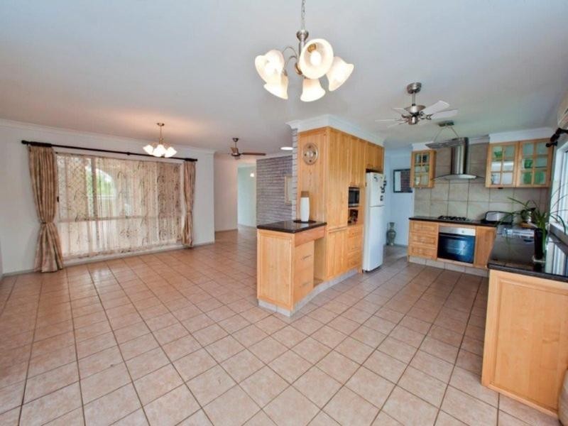 39 Sunset Dr, Thabeban QLD 4670
