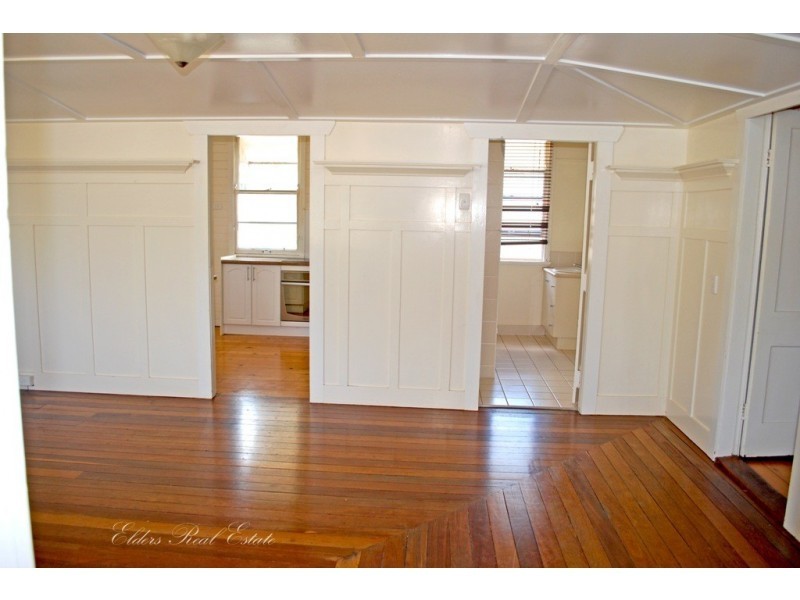 2 Bell St, Bundaberg South QLD 4670