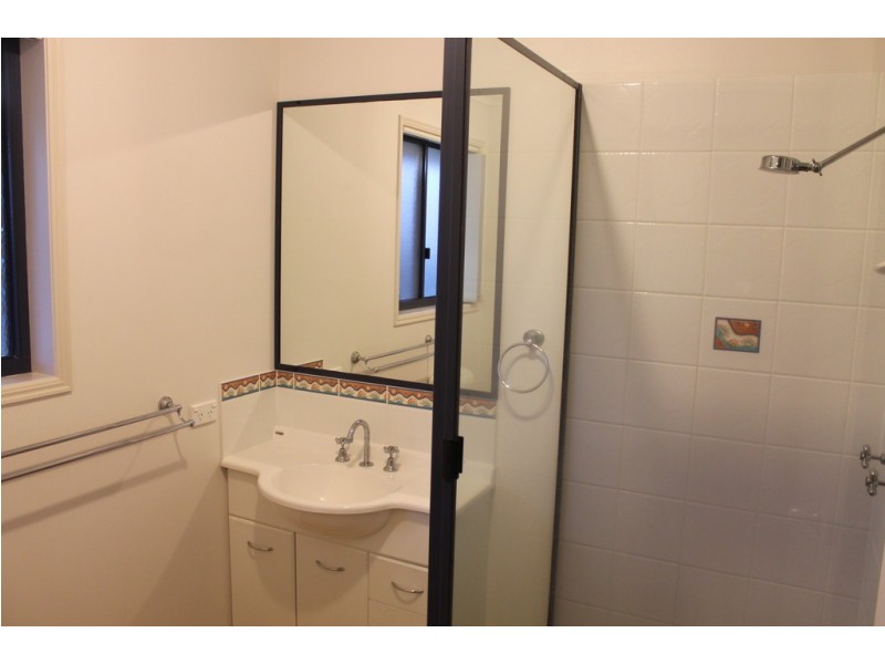 124 Clearview Avenue, Thabeban QLD 4670