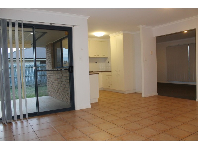 124 Clearview Avenue, Thabeban QLD 4670