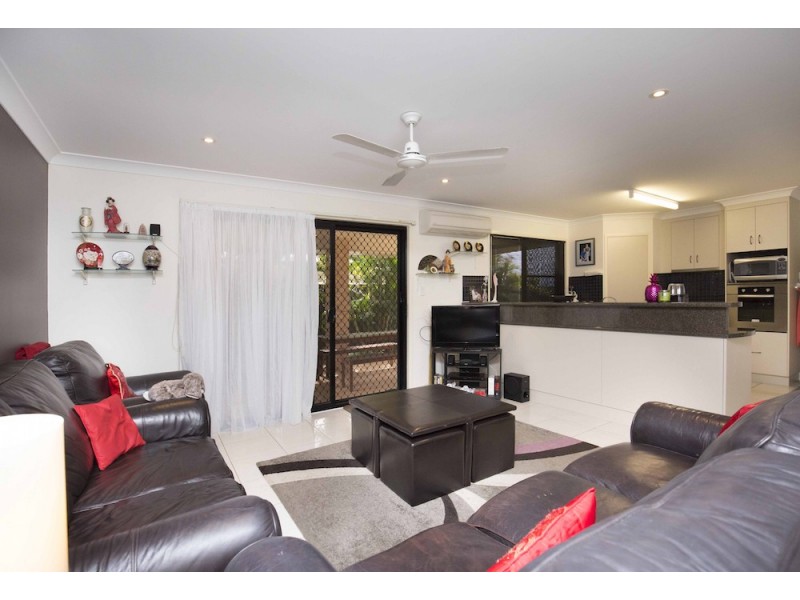 2 Banner Court, Branyan QLD 4670