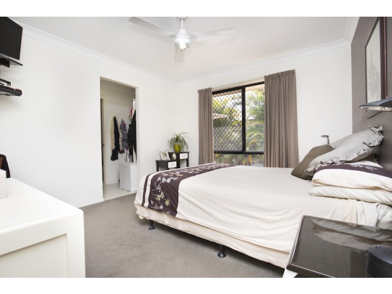 2 Banner Court, Branyan QLD 4670