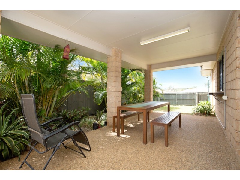 2 Banner Court, Branyan QLD 4670