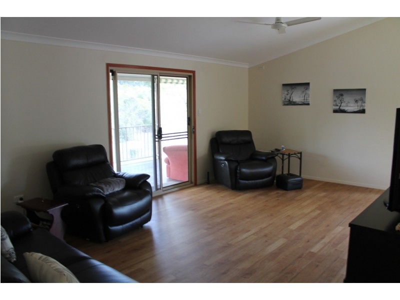 82 Bishops Road, Dalysford QLD 4671