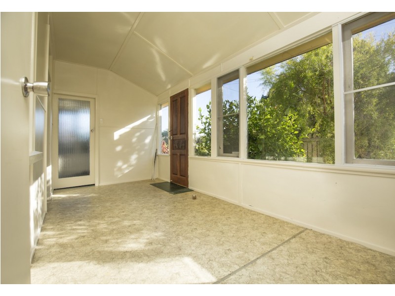 6 Moore Street, Elliott Heads QLD 4670