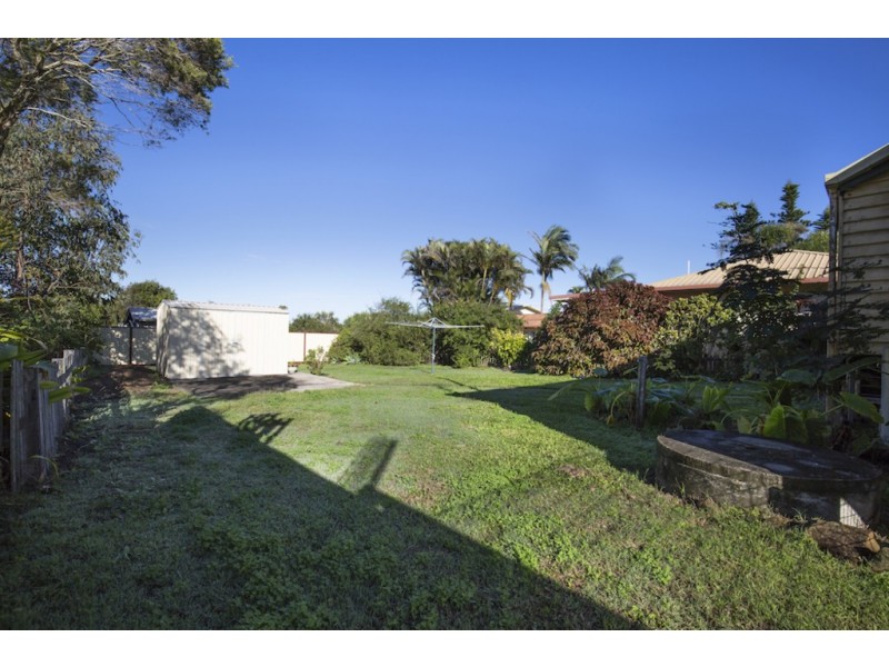 6 Moore Street, Elliott Heads QLD 4670