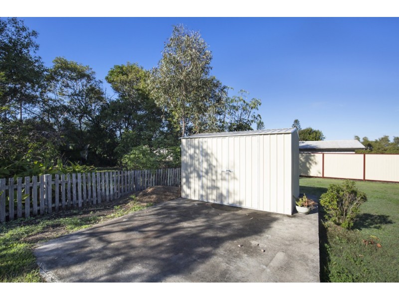 6 Moore Street, Elliott Heads QLD 4670