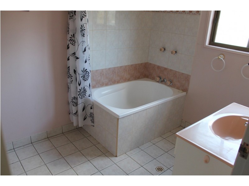 85 Michelles Road, Horse Camp QLD 4671