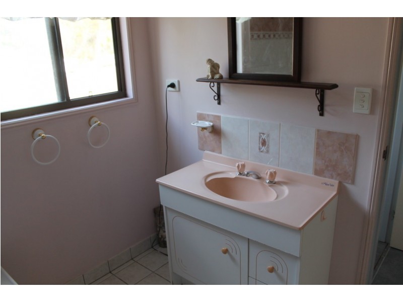 85 Michelles Road, Horse Camp QLD 4671