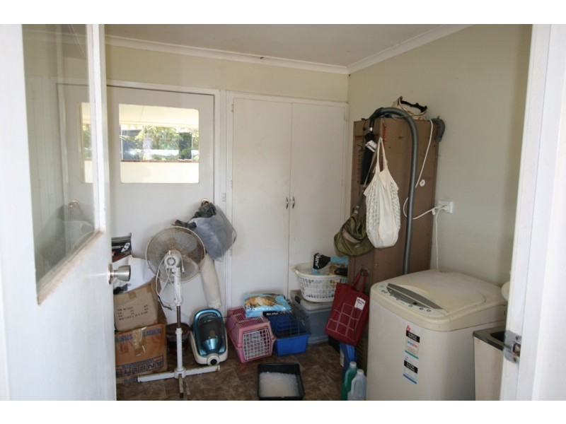 8 Forsyth Street, Gin Gin QLD 4671